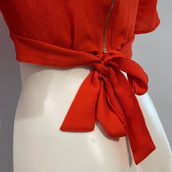 Orange v-neck crop top zipper back with tie around bow - Picture 6 of 9
